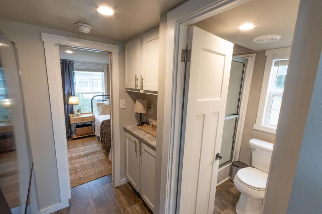 Pet Friendly Tiny House Rental With New Access To Guadalupe River Nbtx New Braunfels Exterior photo
